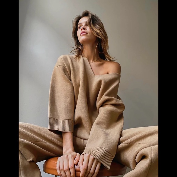 Aritzia Wilfred Free Airlie Sweater - Picture 3 of 6